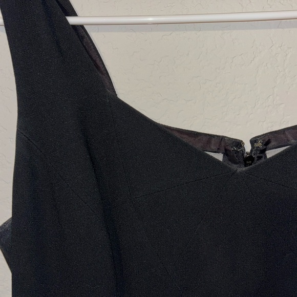 Liz Claiborne Dress - silhouette style with bottom slit - Picture 7 of 8